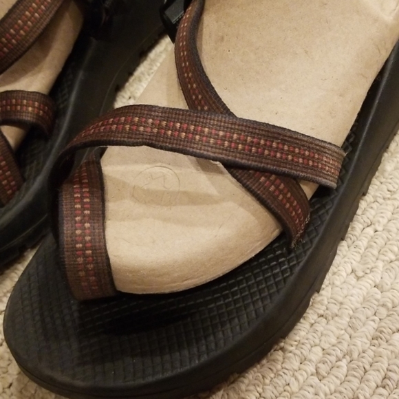 Chaco Z2 with Toe Loop - Picture 2 of 7